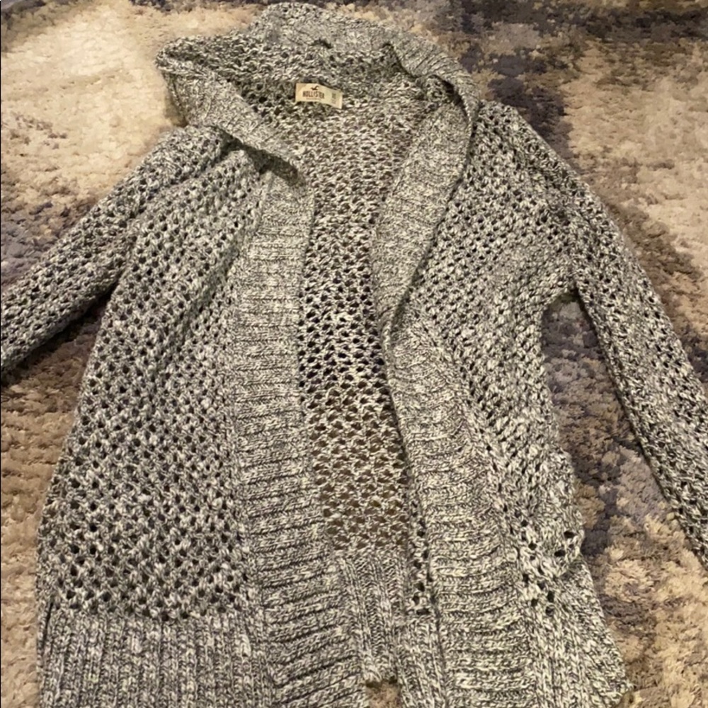 Hollister Cardigan/Sweater